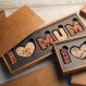 Nápis z mléčné čokolády: I Love Mum